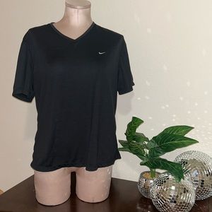 Nike dry fit workout v neck tee